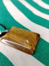 Cargar imagen en el visor de la galería, Colgante Ojo de Tigre Rectangular Mod. 3
