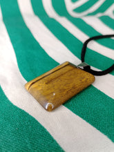 Cargar imagen en el visor de la galería, Colgante Ojo de Tigre Rectangular Mod. 3
