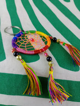 Cargar imagen en el visor de la galería, Llavero Atrapasueños 5 cm Varios Colores
