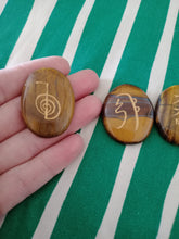 Cargar imagen en el visor de la galería, Juego Reiki Ojo de Tigre Mod. 1
