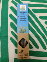 Cargar imagen en el visor de la galería, Incienso Madre Tierra de Palo Santo y Citronela
