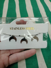 Cargar imagen en el visor de la galería, Pulsera Lunas Negro
