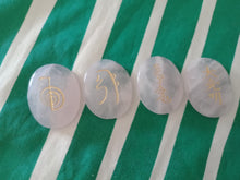 Cargar imagen en el visor de la galería, Juego Reiki Cuarzo Rosa Mod. 2

