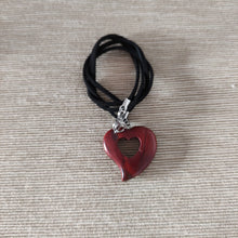 Cargar imagen en el visor de la galería, Colgante Jaspe Rojo Corazon Mod. 1
