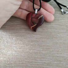 Cargar imagen en el visor de la galería, Colgante Jaspe Rojo Corazon Mod. 2
