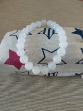 Cargar imagen en el visor de la galería, Pulsera Elástica Jade Blanco 8 mm
