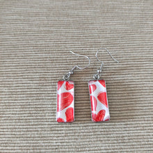 Cargar imagen en el visor de la galería, Pendientes Glass &amp; Steel Corazones Love
