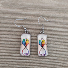 Cargar imagen en el visor de la galería, Pendientes Glass &amp; Steel Bird Love
