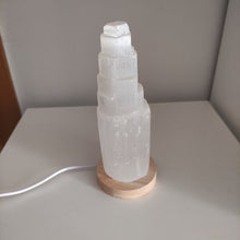 Cargar imagen en el visor de la galería, Lampara Torre Selenita USB

