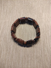 Cargar imagen en el visor de la galería, Pulsera Elástica Obsidiana Caoba
